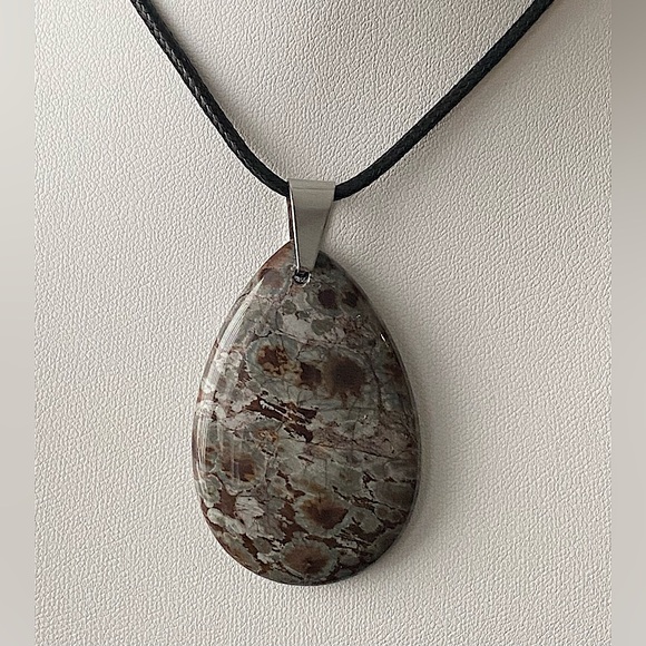 Jasper Tear Drop Shaped Pendant Necklace - Picture 3 of 4